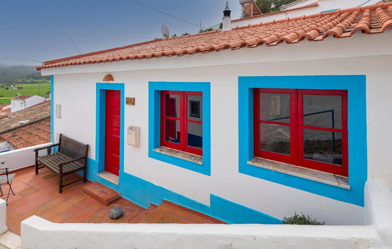 Hillside 2 Aljezur Old Town Guest House Exterior photo